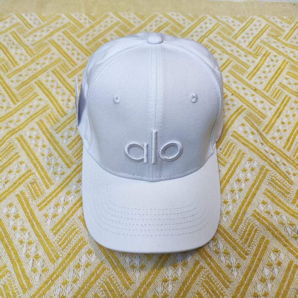 ✨ALO YOGA White Baseball Cap NWT✨ Lightweight